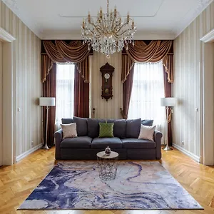  Apartament Luxury Next To The New York Cafe